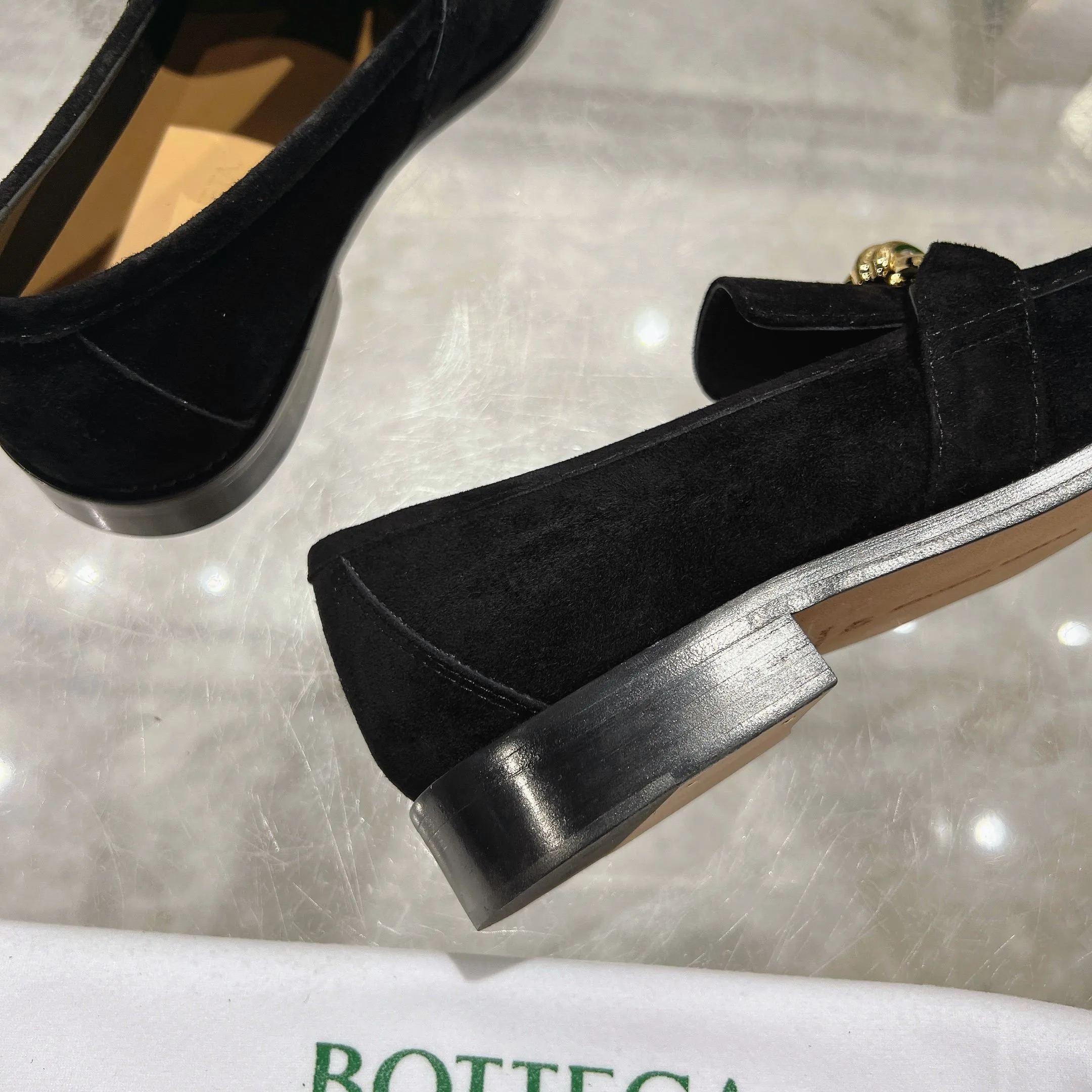 [BV] Top P: 840💰 Size: Female 35-39 (Female 40 custom-made) Male 39-44 (38.45 non-refundable) Bottega Veneta 2025 counter model! Small round toe loafers! Imported leather outsole! Imported grained cowhide! Solid color Niuli! !